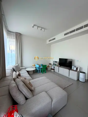 4BR+Maid | Spacious Villa | Prime Location