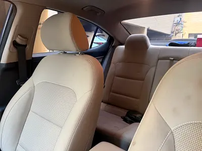 2019 Hyundai ELANTRA 照片 11