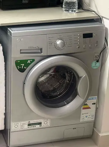 LG Front Load Washing Machine 7kg Silver - Good Working Condition