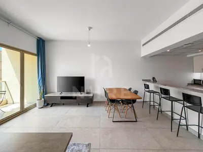 1 Bed Furnished | High Floor | Upgraded | Vacant