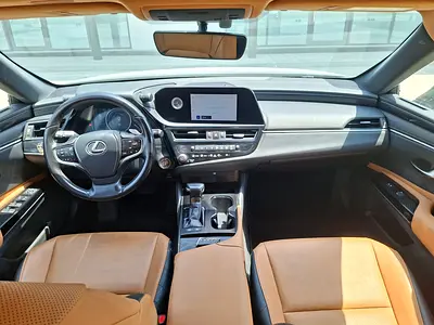 صورة 10 لـ 2023 Lexus ES-SERIES
