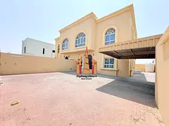 Well Maintained Spacious 4BHK Villa With All Master Bathrooms Built in Wardrobes Parking 130K 2 Cheq