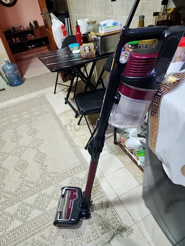 Lightweight Upright Cordless Vacuum Cleaner - Good Condition