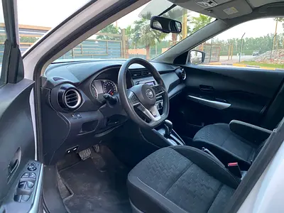 2022 Nissan KICKS 照片 14