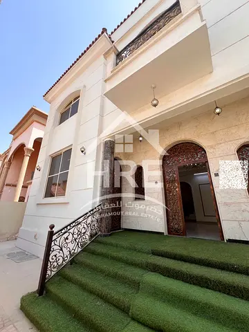 🏡 فيلا عائلية واسعة للإيجار في المويهات
