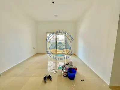 No deposit cash//40k//balcony near to bus station