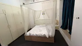 Middle room