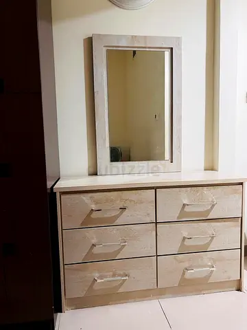 ATHENAS dressing table W with mirror - good condition