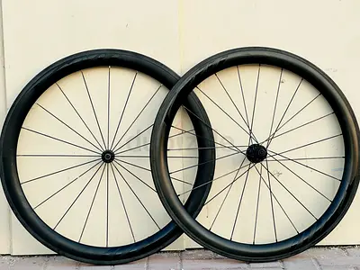 Carbon wheels 50mm rim break