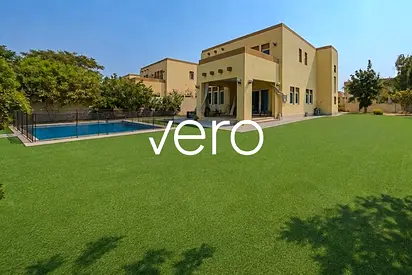 Exclusive | Back to Back | Private Pool