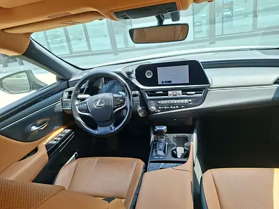 صورة 13 لـ 2023 Lexus ES-SERIES