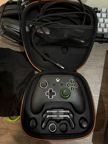 Xbox Elite fusion Controller with Carry Case and Extra Thumbsticks and removable back paddles