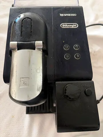 Nespresso DeLonghi Lattissima Coffee Machine
