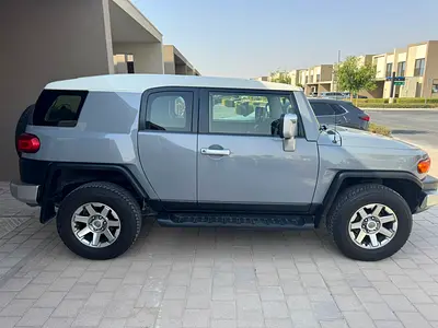 2023 Toyota FJ CRUISER — фото 2