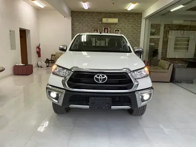 Toyota Hilux Double Cab DLS 2025 GCC Specs هايلوكس 2025 الفطيم اوتوماتيك ديزل