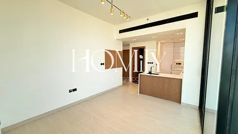 Exclusive | Large Layout | Panoramic View
