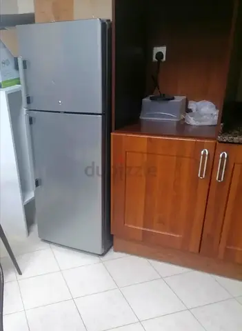 Fridge - Refrigerator medium in good condition
