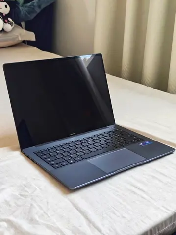 Huawei MateBook 14 (2024) OLED Touchscreen – Intel Core Ultra 5 | 16GB RAM | 512GB SSD