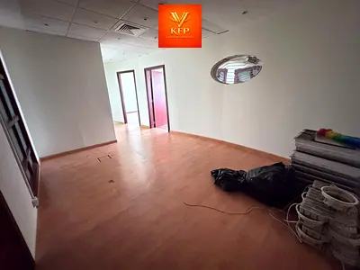 READY TO MOVE IMMEDIATELY | SUITABLE FOR CORPORATE OFFICES | EASY ACCES TO METRO