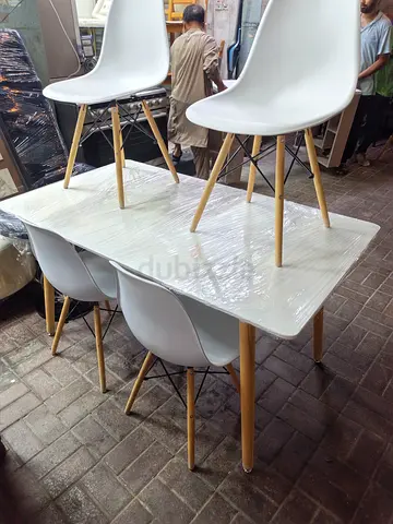 Modern White Dining Table with 4 Mid-Century Style Chairs