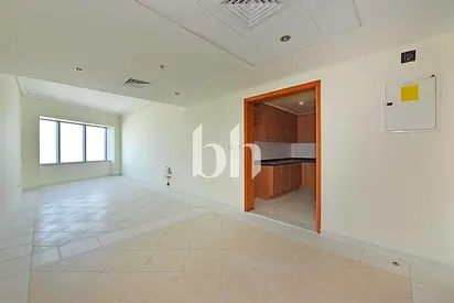 30 days free | up to 6 cheques payment |Near metro