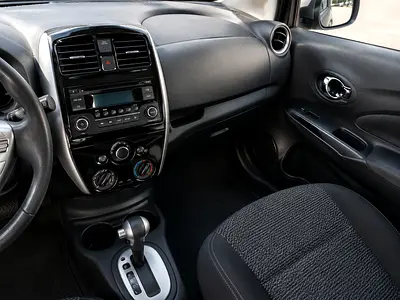 صورة 5 لـ 2015 Nissan VERSA