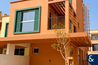 5 beds + Maid | Close to Hub | Brand New