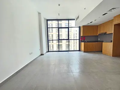Brand New Building 1,Bhk Flat Available With 2,Bathroom Free Parking Gym Pool Free And Rent 40k