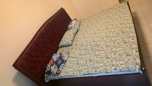 King size with matress and bed frame with tufted headboard - good condition
