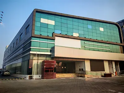 Premium Commercial Showroom – Sheikh Zayed Road