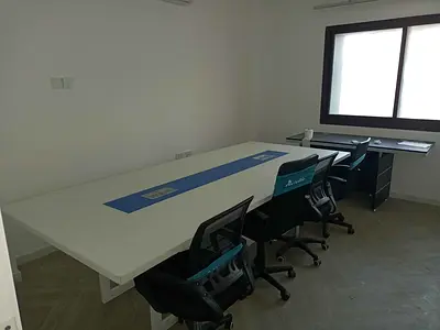 Al Garhoud 895 Sqft Office With Ready Partition|Attached Washroom And Pantry