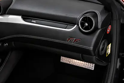 2014 Ferrari FF 照片 16