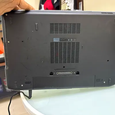 Dell Latitude E6530 Notebook Core i5 2.7GHz 4GB 500GB