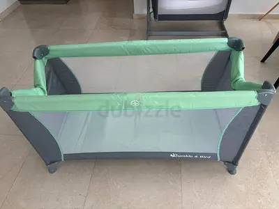 Bumble & Bird - 2-in-1 Travel Cot & Foldable Playpen - Green, Very good Condition
