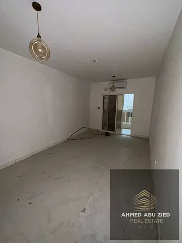 **Lovely 3BR apartment for annual rent in Al Majaz 2, Jamal Abdul Nasser St, Sharjah. Fully renovat