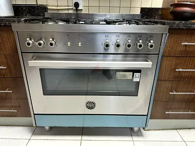 Bertazzoni Professional Series 90cm Full Gas Cooker, 5 Gas Burners, Cast Iron Pan Supports, Convecti
