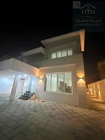 فيلا جديده للبيع عمرها سنتين فقط في الروضة 3 عجمان