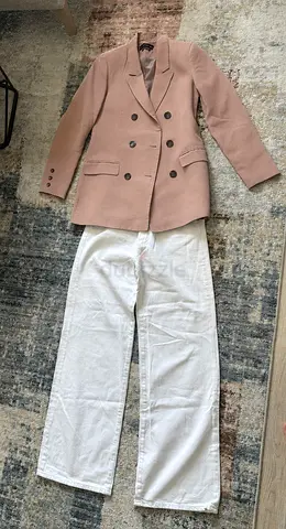 Beige double-breasted blazer (pre-owned)