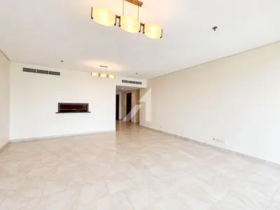 Beachfront Living I Spacious I Maids Room