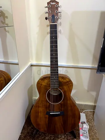 Taylor GS mini e-koa fall limited edition Acoustic Guitar - Solid Wood Top, Good Condition