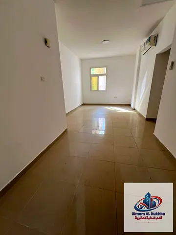 غرفه صاله الوطينه مطبخ ممتاز ومرتب حمام كبير ونظيف تكييف اسبيليت جوده ممتازه غاز مركزي شقه نظيفه جدا موقع ممتاز كل الخدمات من حولك