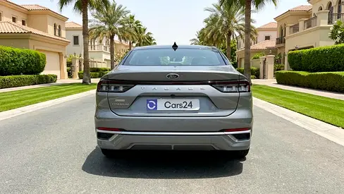 2023 FORD TAURUS photo 4