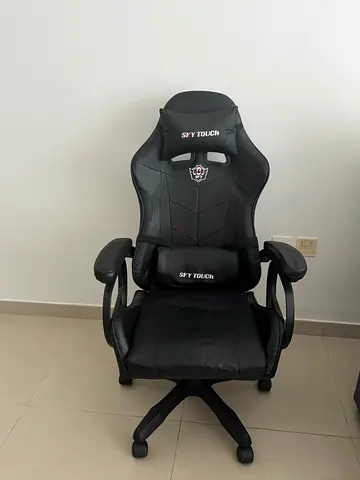 Black SYY Touch Gaming/Office Chair - Good Condition - mild leather usage lines