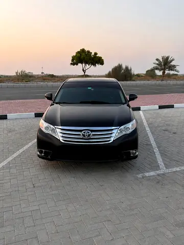 2011 Toyota AVALON 照片 1