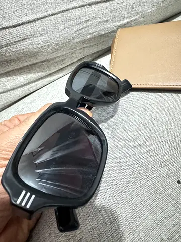 Burberry Black oversizedsunglasses - gently used