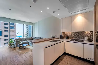 LUXURY 1 BEDROOM | MARINA AND SEA VIEWS