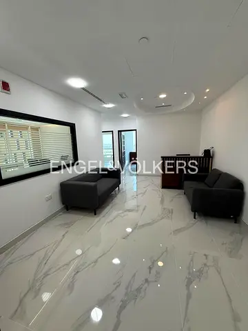 New Fit-Out | Racetrack View | Vacant