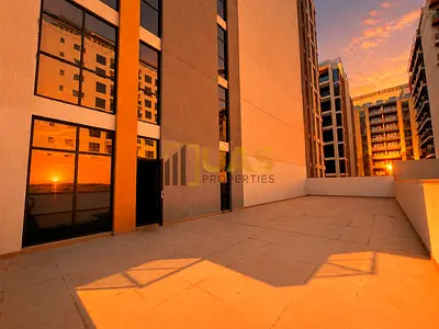 2BR Apartment | Limited Unit | City & Skyline Views