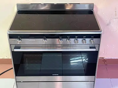 Siemens iq700 electric 5 burner cooker 90x60cm same like new condition for sale