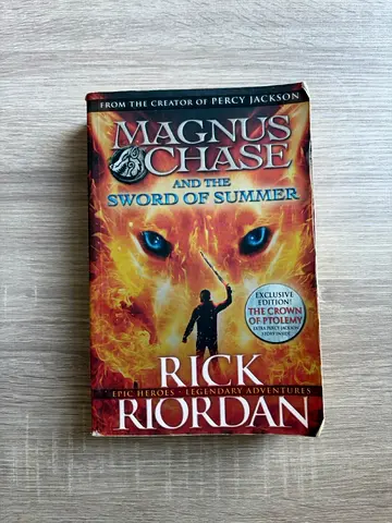 Magnus Chase and the Sword of Summer (Exclusive Edition) — Rick Riordan